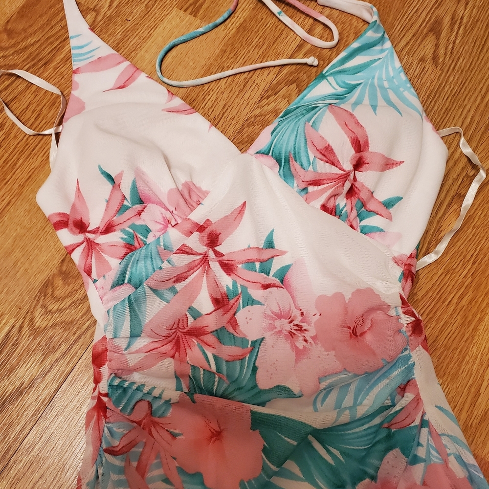 Dress - Picture 2 of 6